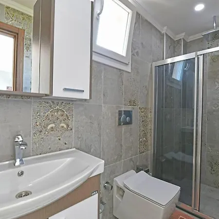 Stella-jakuzili Saunali Kapali Havuzlu Fethiye